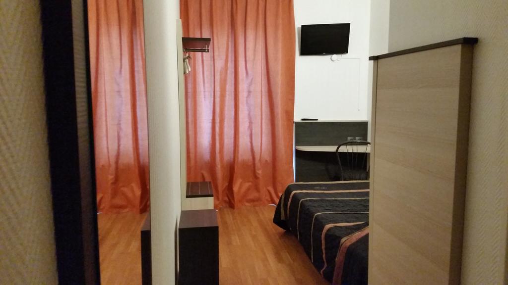Hotel D'Alsace Villeurbanne Cameră foto