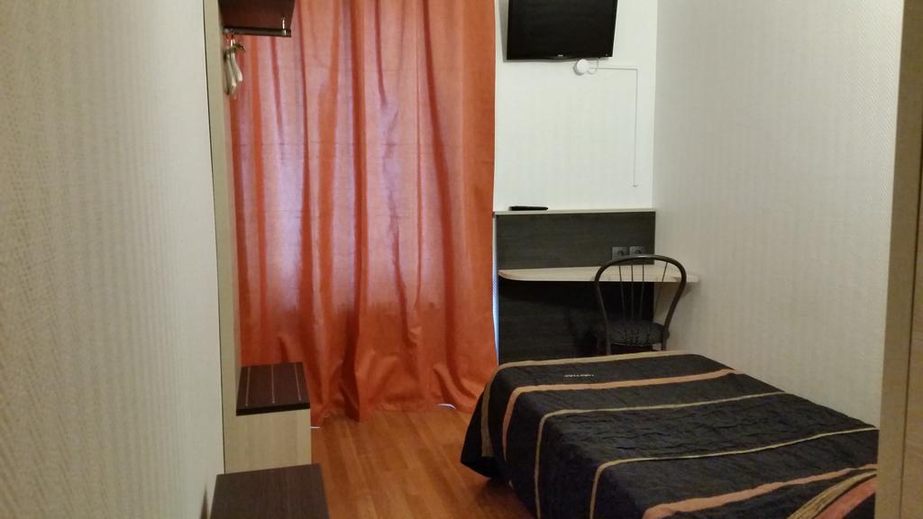 Hotel D'Alsace Villeurbanne Cameră foto